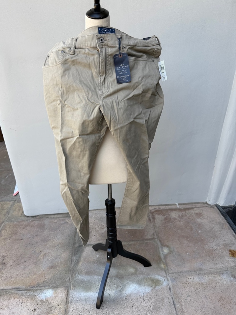 LUCKY BRAND 121 Heritage Slim Men's Khaki/Light Tan Chino Pants W 38 L 30 NWT
